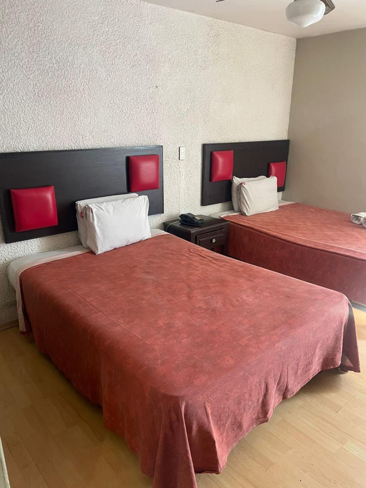 Hotel Colon Express غوادالاجارا المظهر الخارجي الصورة