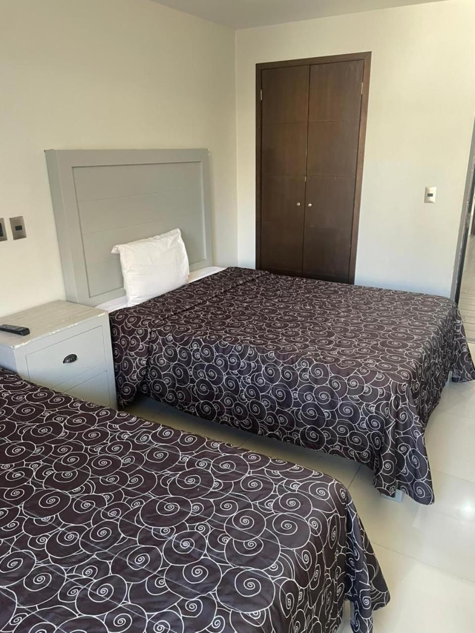 Hotel Colon Express غوادالاجارا المظهر الخارجي الصورة