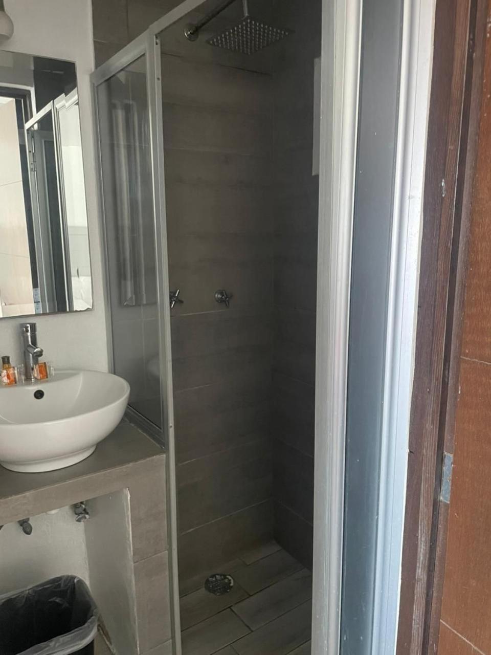 Hotel Colon Express غوادالاجارا المظهر الخارجي الصورة