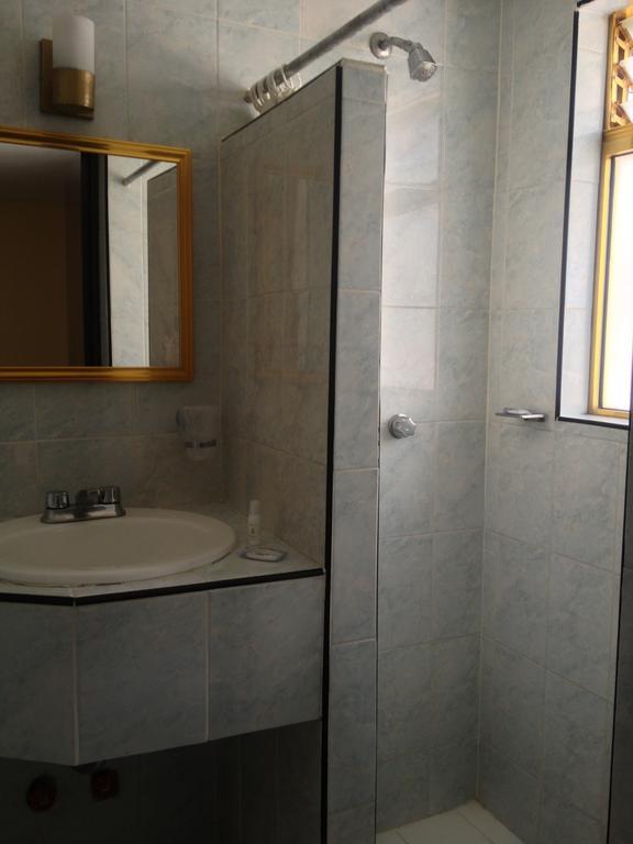 Hotel Colon Express غوادالاجارا الغرفة الصورة