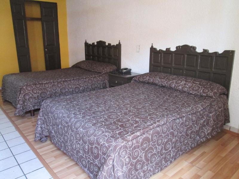 Hotel Colon Express غوادالاجارا المظهر الخارجي الصورة