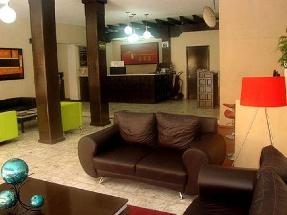 Hotel Colon Express غوادالاجارا المظهر الخارجي الصورة